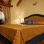 Hotel apartamentowy Greta Meina